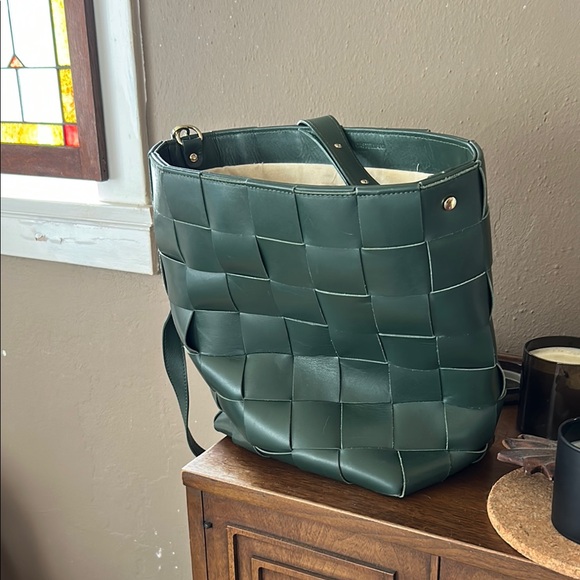 Handbags - Green Woven Leather Tote Bag